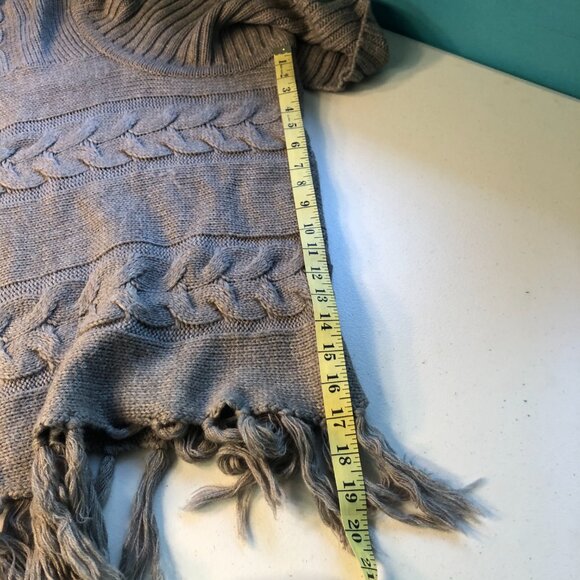 Intro Gray Sweater Pullover Poncho/Shawl, Size Medium - Picture 9 of 11